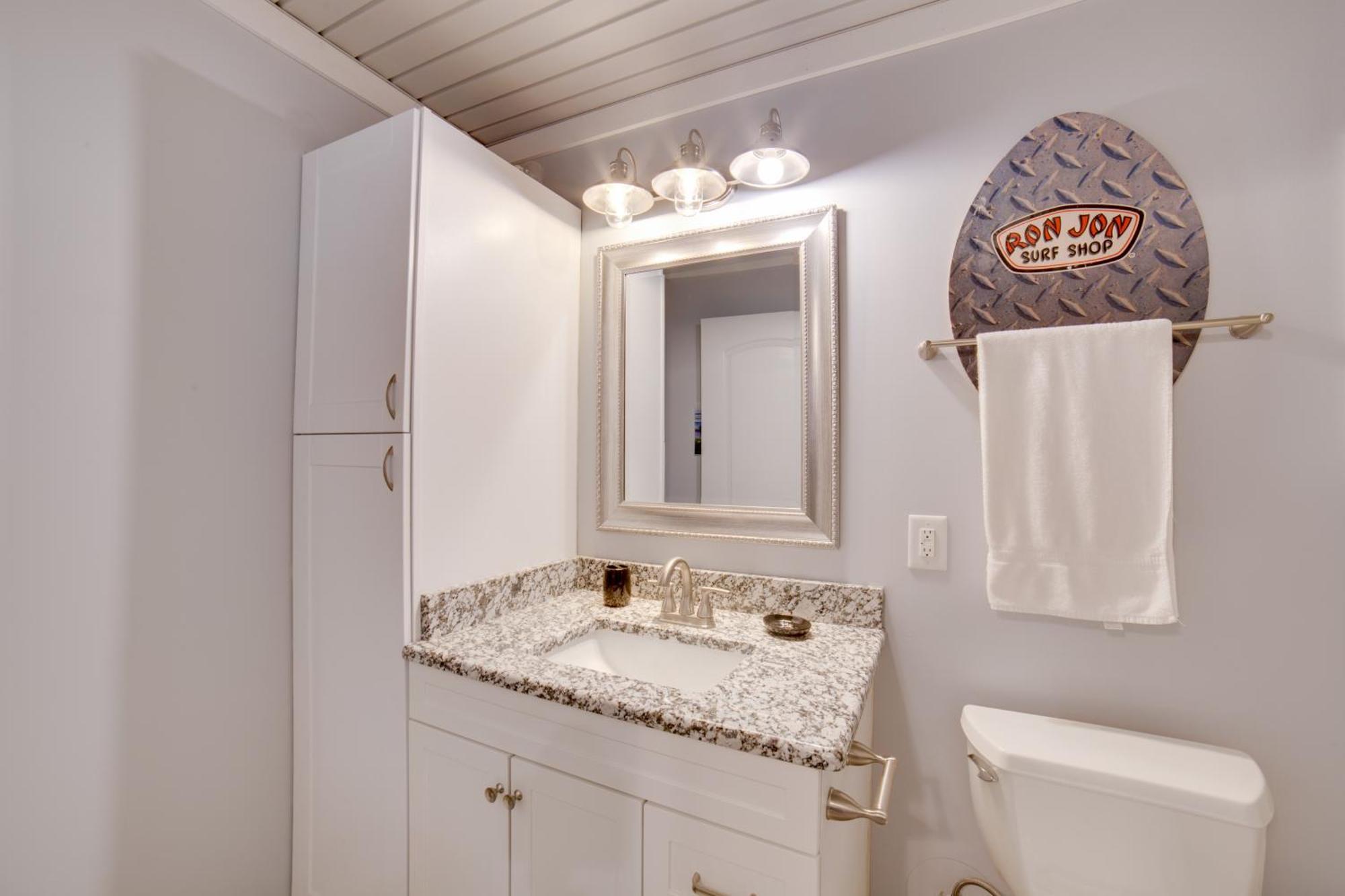 Ocean Isle Beach Studio With Patio - 1 Mi To Pier! Exterior photo