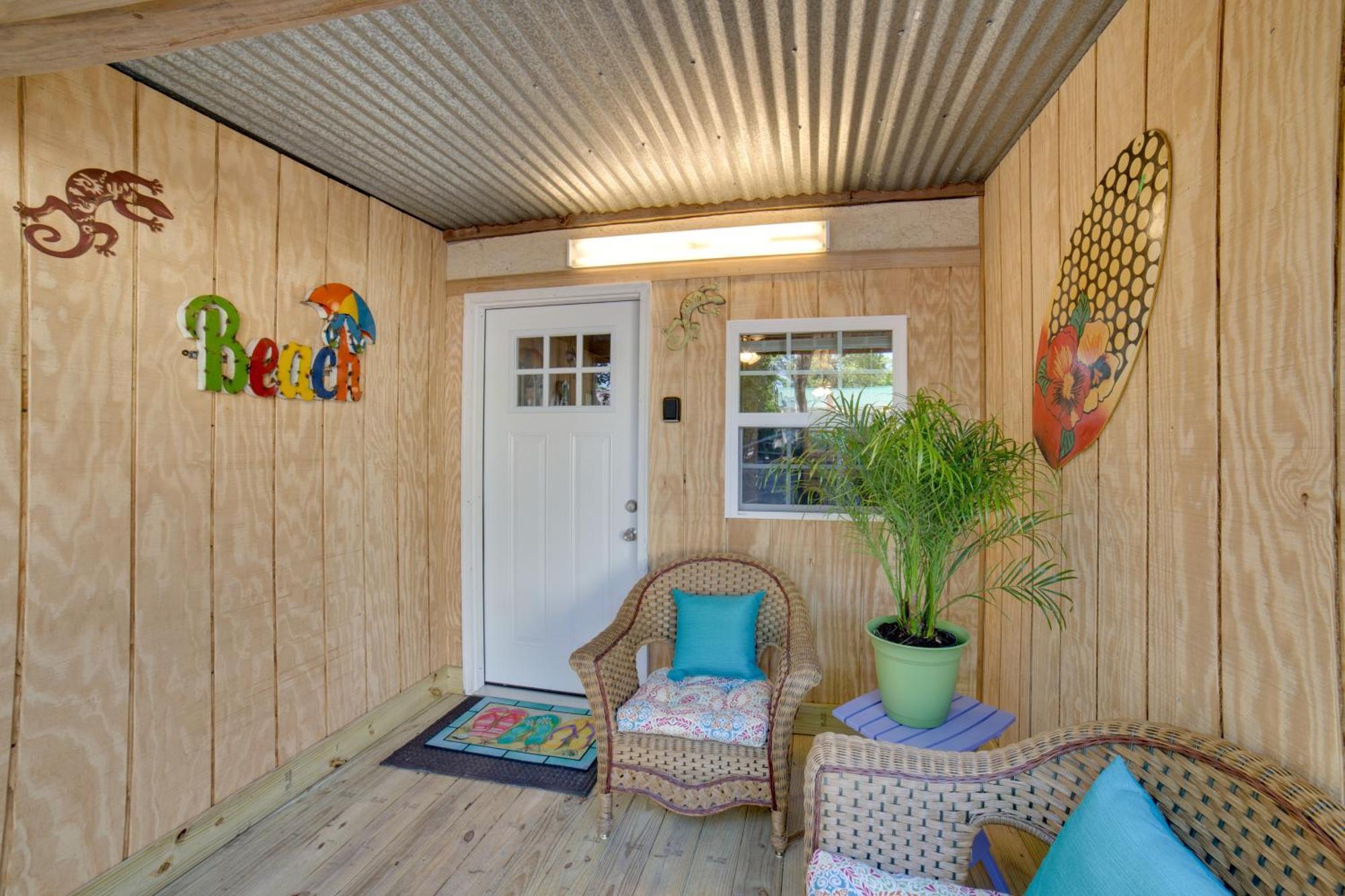 Ocean Isle Beach Studio With Patio - 1 Mi To Pier! Exterior photo