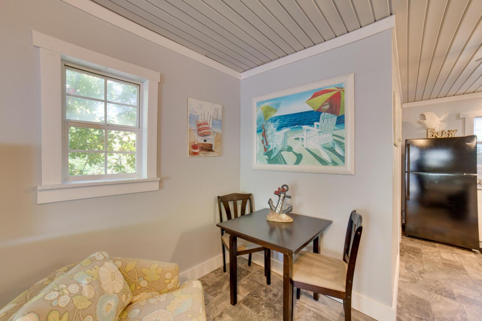 Ocean Isle Beach Studio With Patio - 1 Mi To Pier! Exterior photo